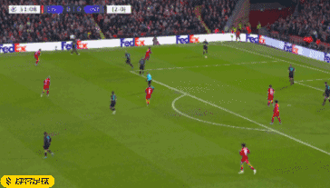 天空：纽卡对谢什科报价8000万欧+浮动，曼联不想卷入竞价战