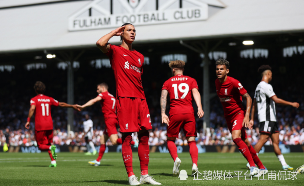 卡斯特罗普：踢拜仁染红是我铲球出现了失误；我最擅长8号位