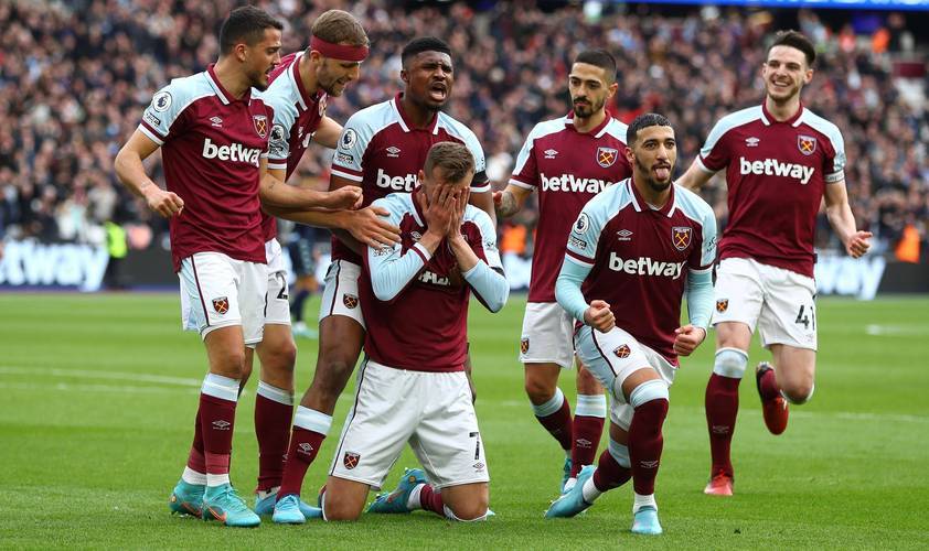 德转五大联赛外欧洲俱乐部身价前10：葡超三强前3，伊镇上榜