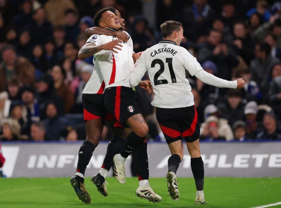 NBA：湖人加时险胜掘金 詹姆斯砍下40分