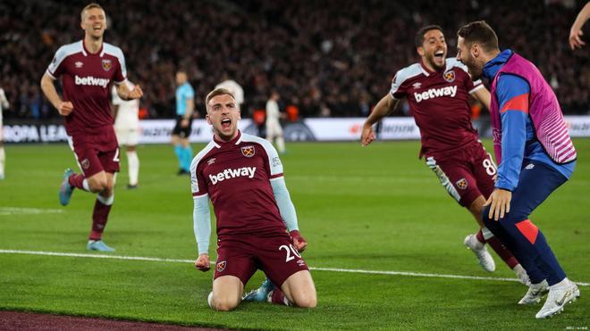 68分钟被换！利物浦1.5亿标王让斯洛特死心：5项数据挂零 评分6.5